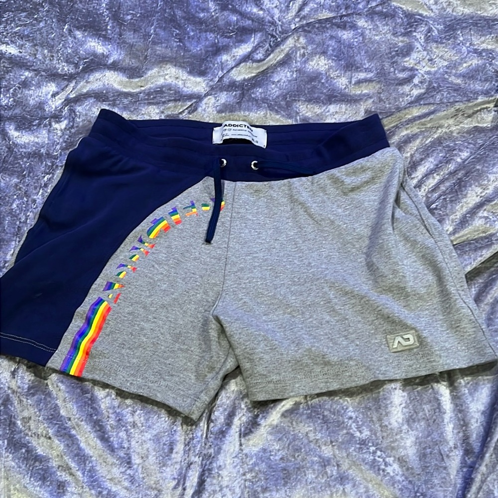 Addicted, short, shorts, size extra large pockets, rainbow blue gray